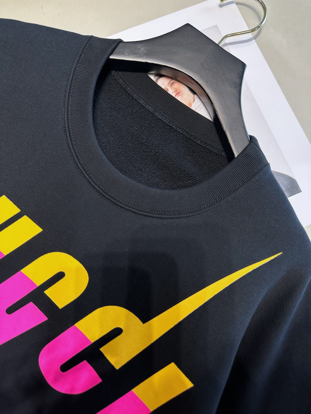 Black Cotton Graphic Crewneck - Men's