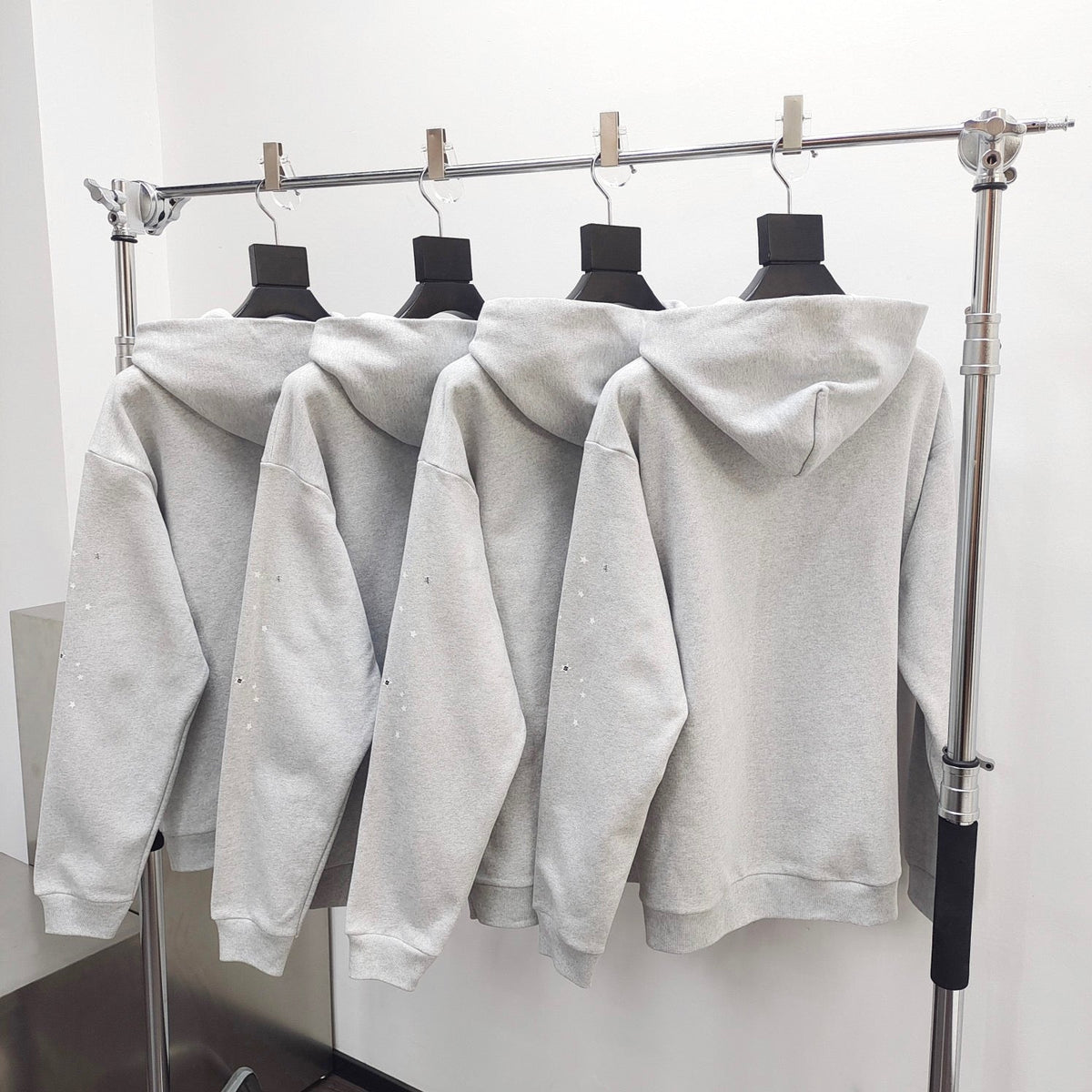 Grey Cotton Web Graphic Pullover - Men's