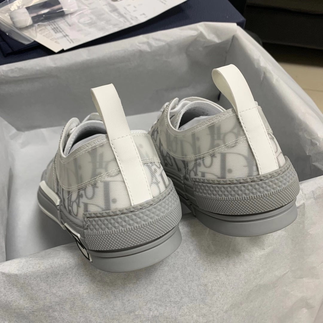 B23 Low Grey Oblique Sneakers