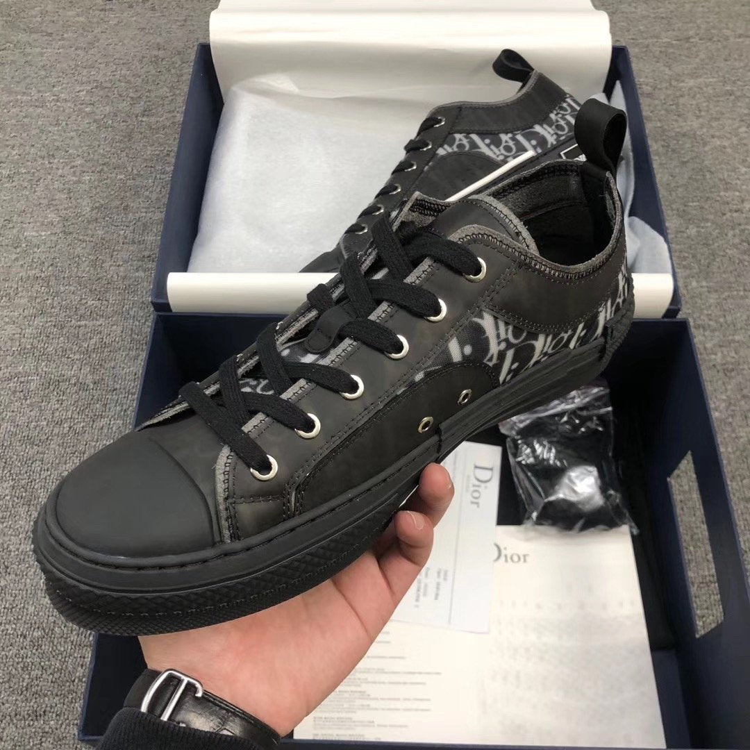 B23 Low Grey Oblique Sneakers