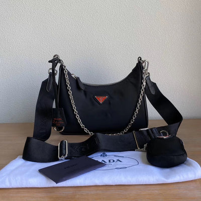 Cadena Shoulder Bag