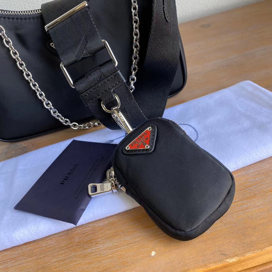 Cadena Shoulder Bag