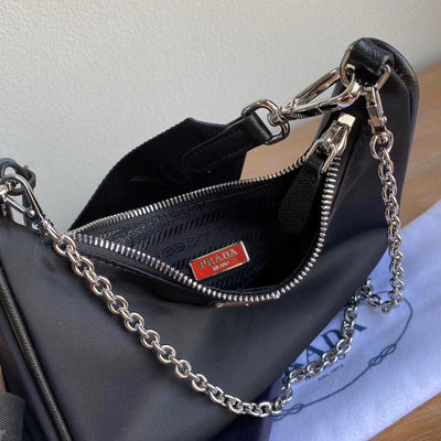 Cadena Shoulder Bag