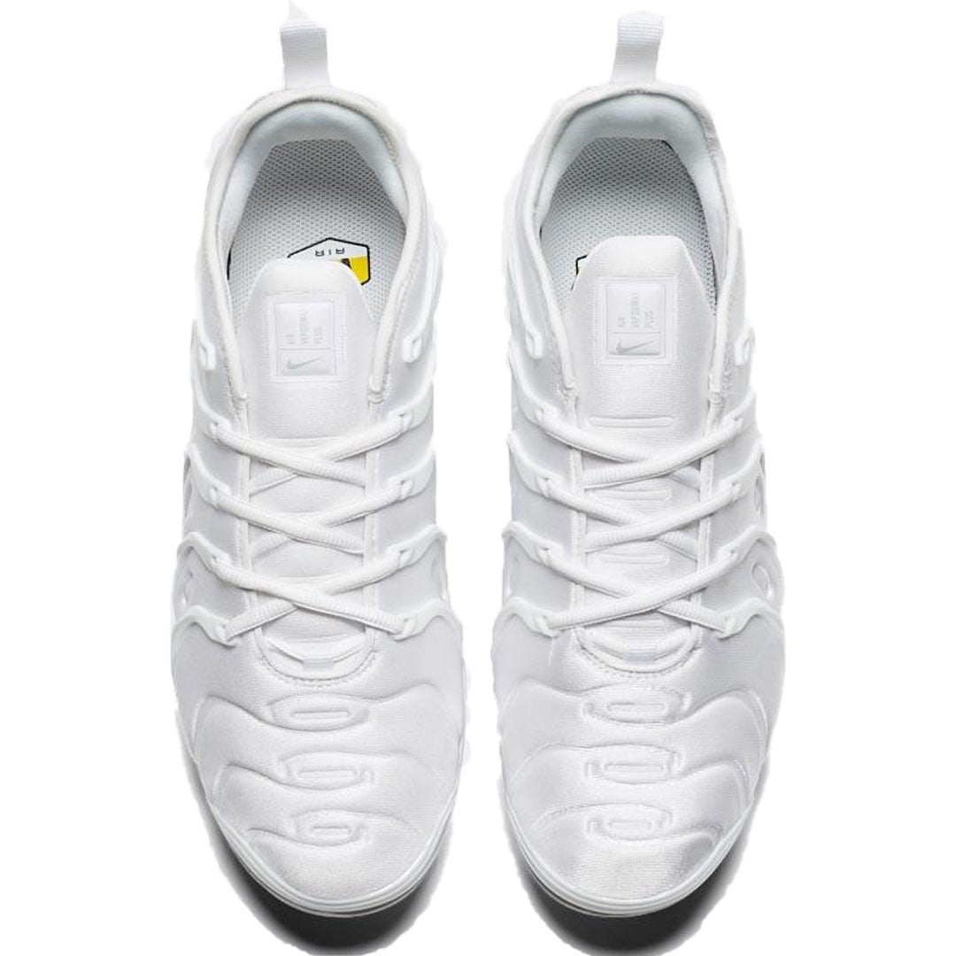 Air VaporMax – it puts the must-haves from the pantheon of Air into one shoe, letting you step into – LUX VERSE Luxury Designer Fashion Outlet