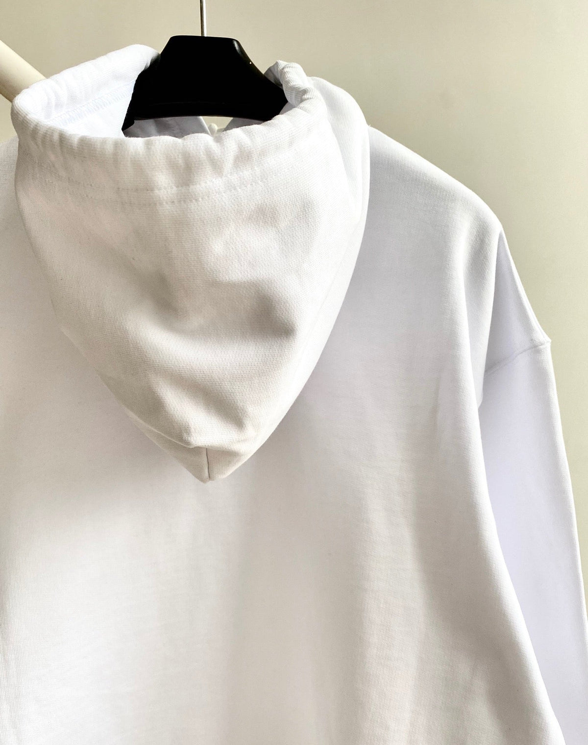 White Cotton Chest Script Pullover - Men's