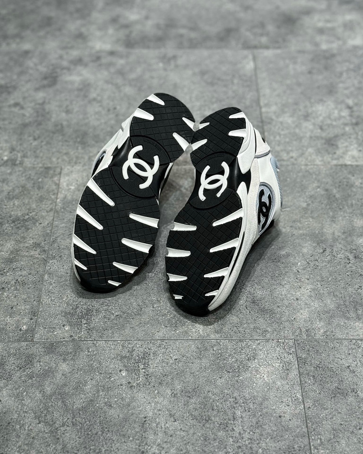 White Mesh Colourblock Chunky - Women's
