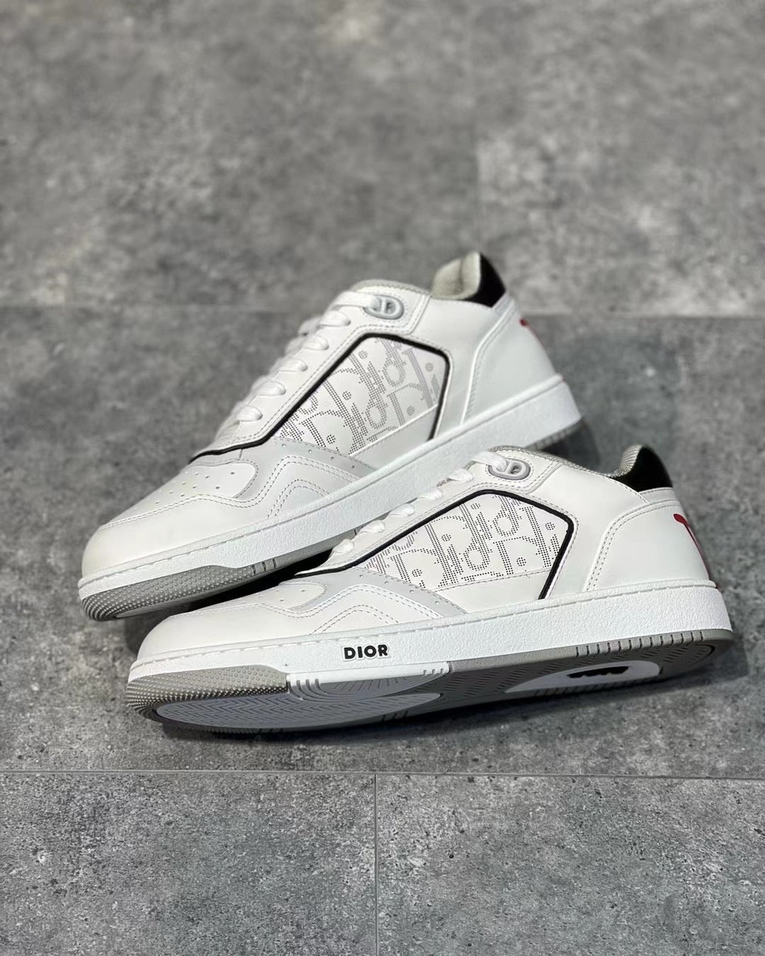 B27 Low White and Red Sneakers