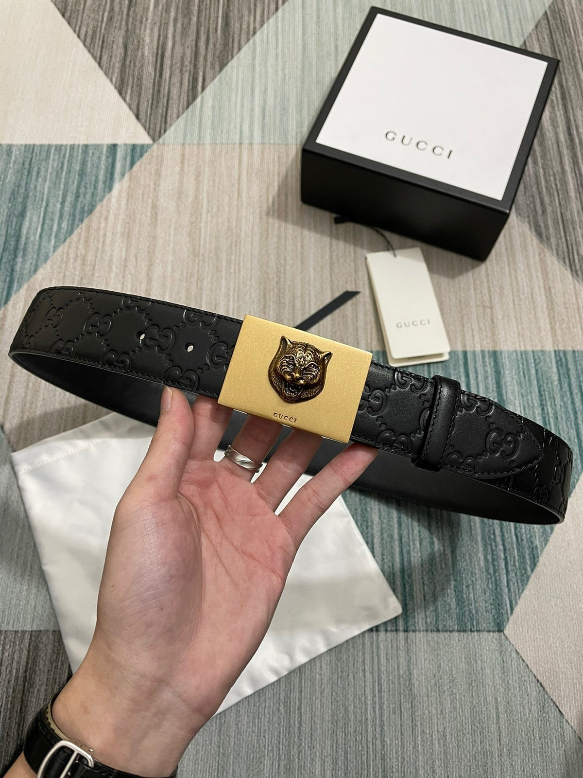 Interlocking G Guccissima Silver Belt
