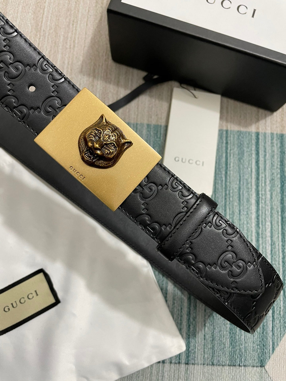 Interlocking G Guccissima Silver Belt
