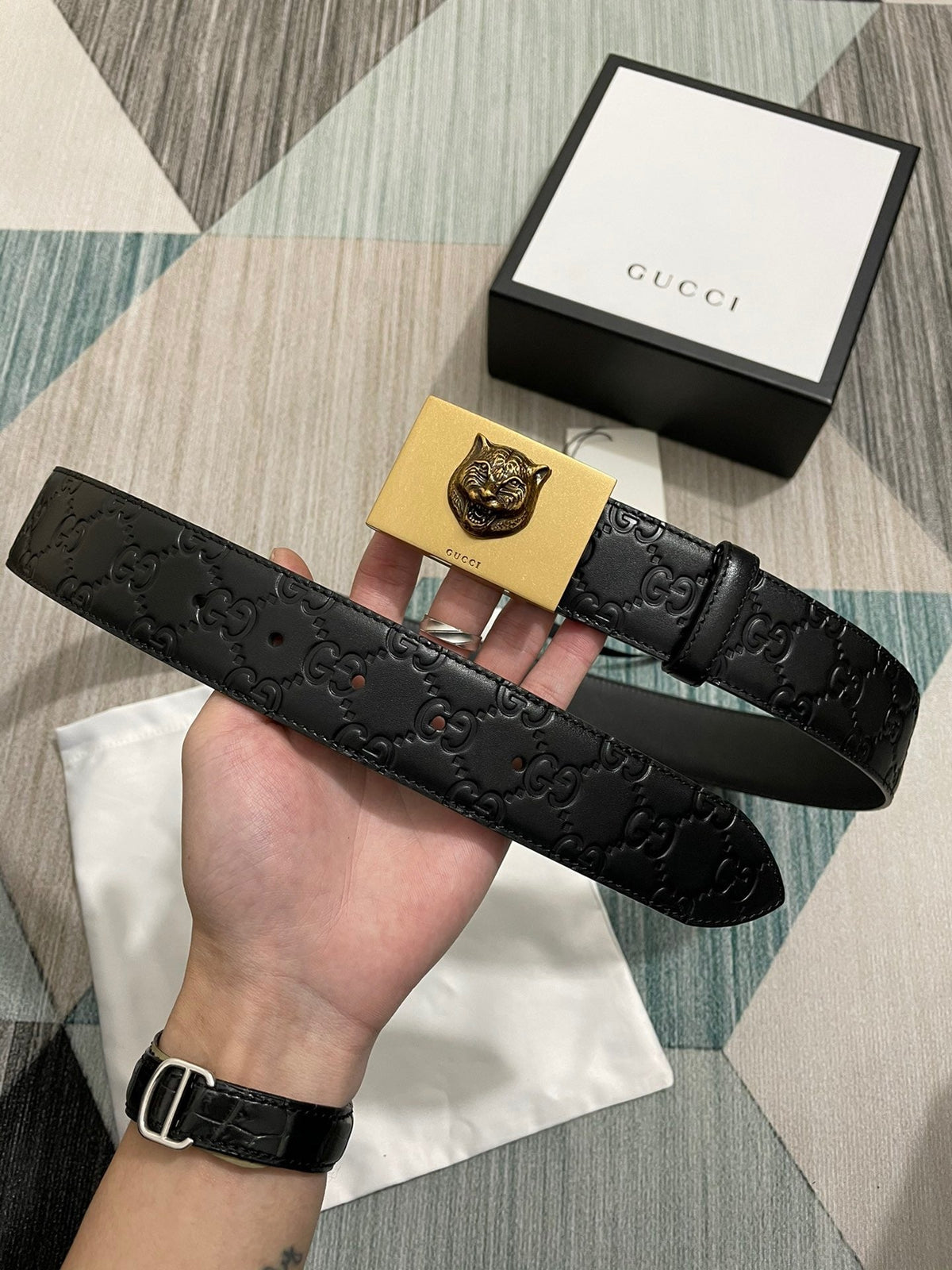 Interlocking G Guccissima Silver Belt