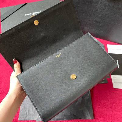 Light Black Clutch