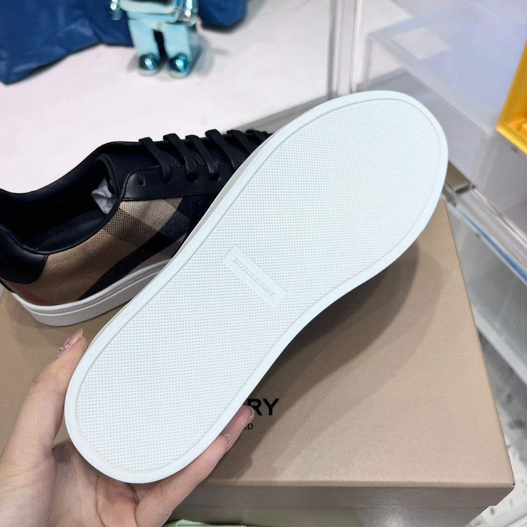 Black Leather Contrast Sole Low-Top - Men's