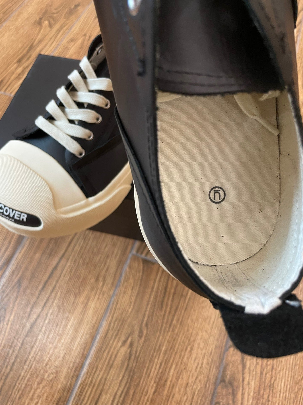 Black Canvas Toe Cap Low-Top - Men's