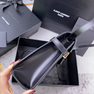 Manhattan Shoulder Bag