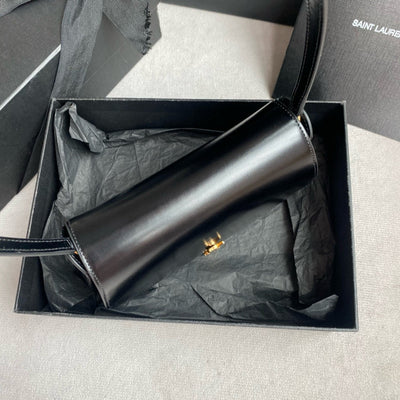 Black Clutch