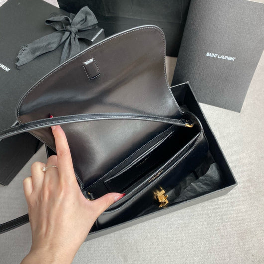 Black Clutch