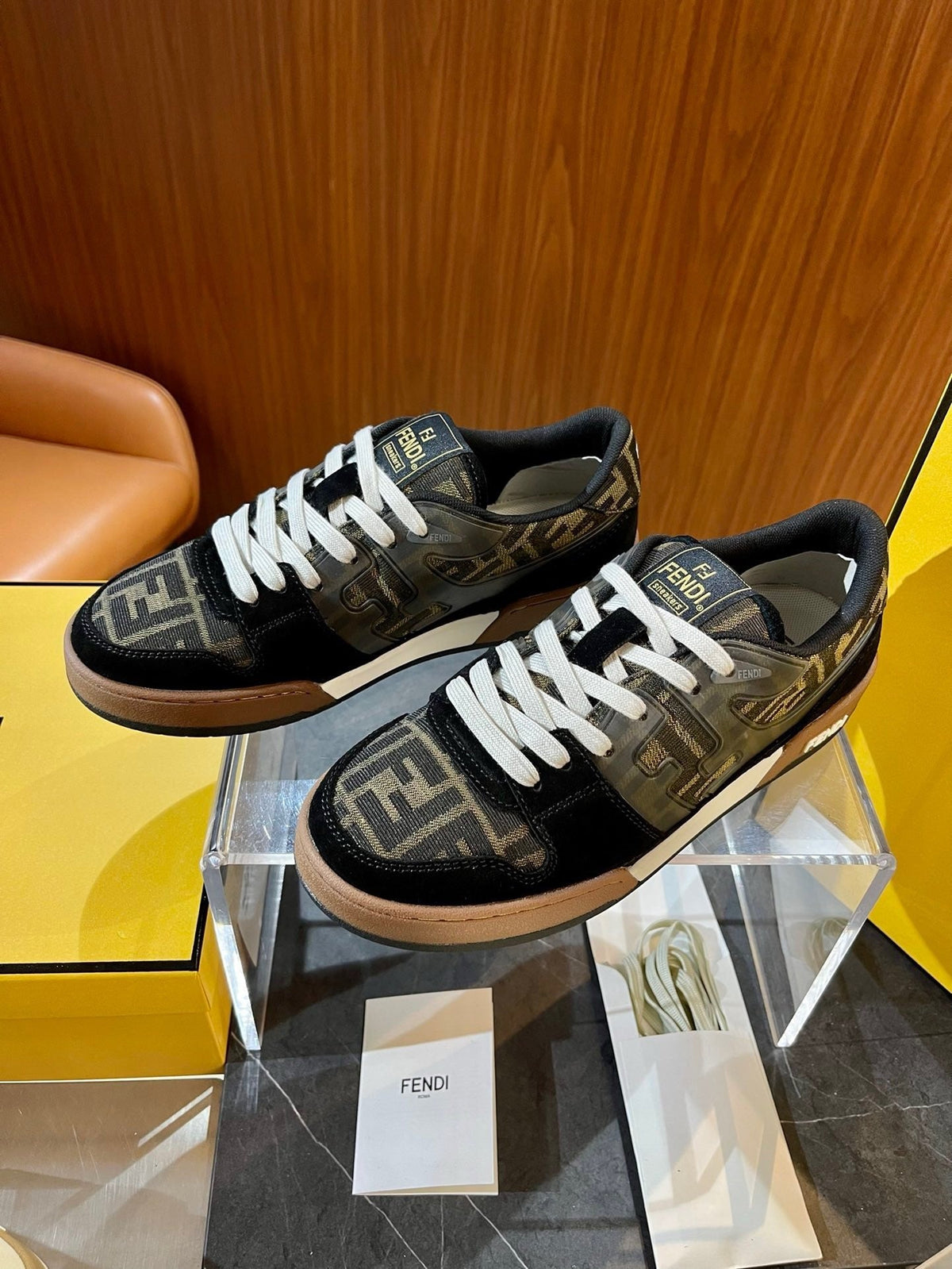 Black Leather Logo Low-Top - Men's