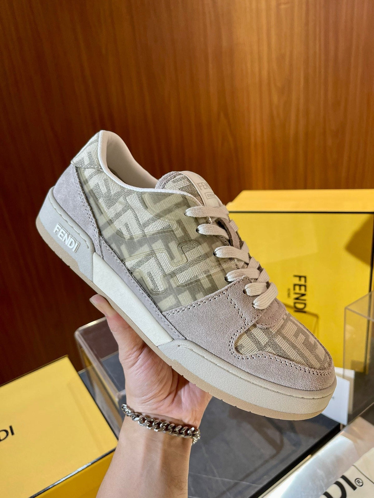Cream Leather Logo Low-Top - Men's