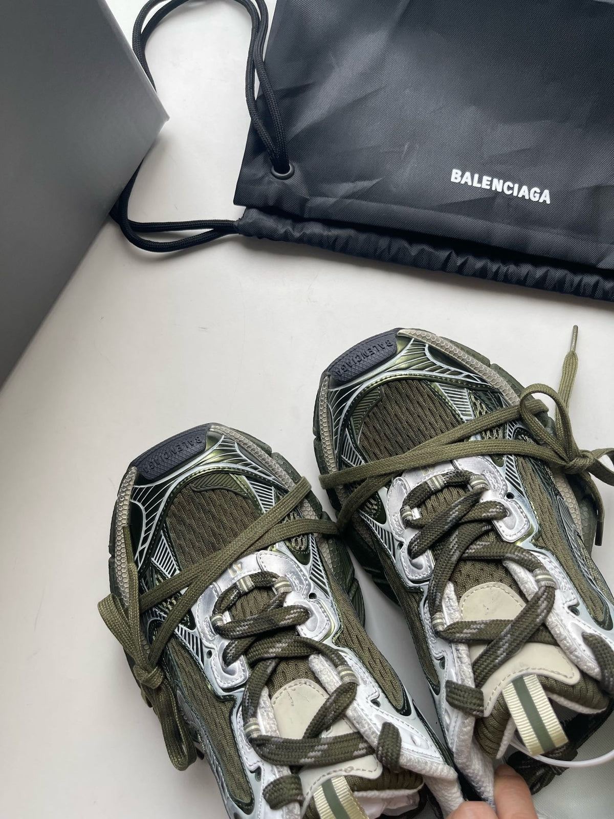 Caged Panel Runner Olive Sneakers