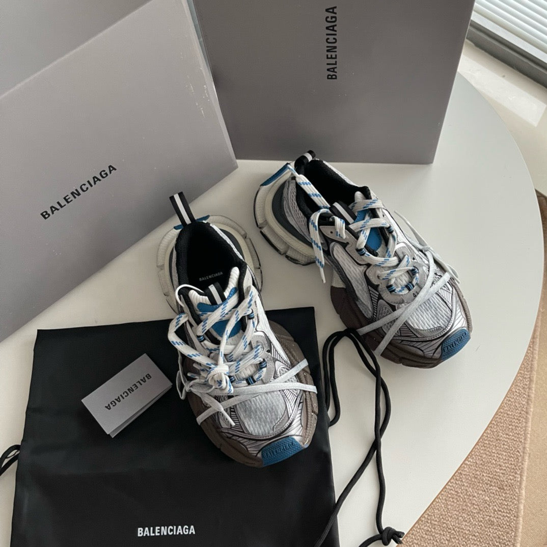Caged Panel Runner Blue Sneakers