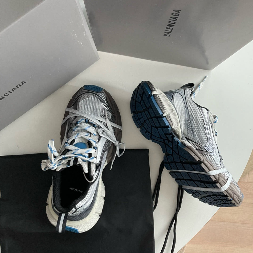Caged Panel Runner Blue Sneakers