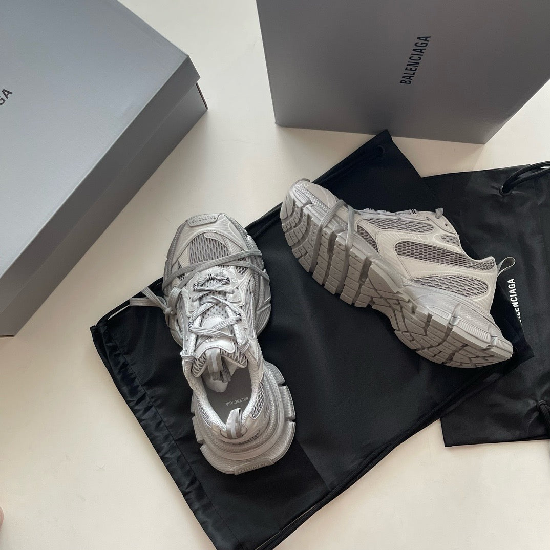 Caged Panel Runner Beige Sneakers