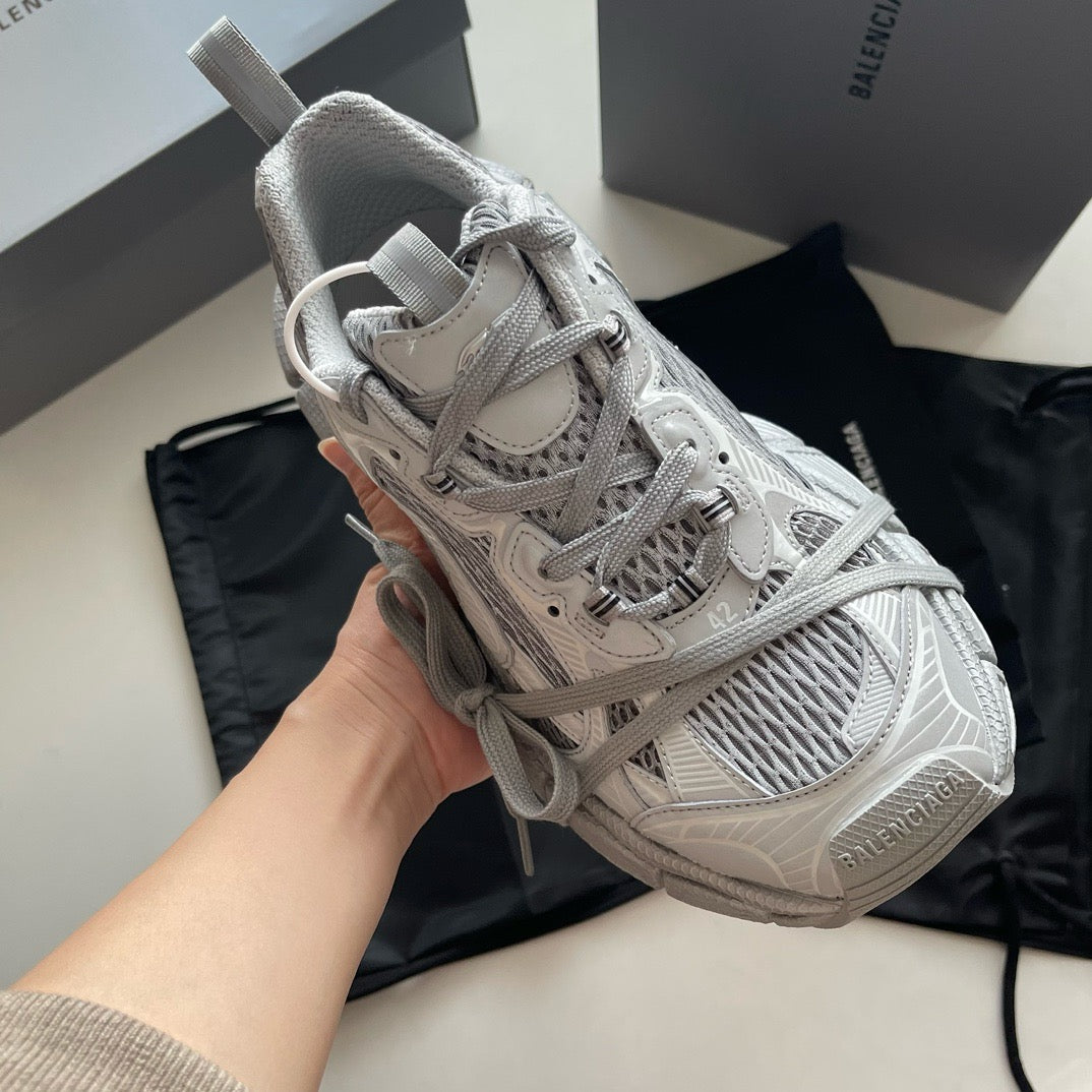 Caged Panel Runner Beige Sneakers