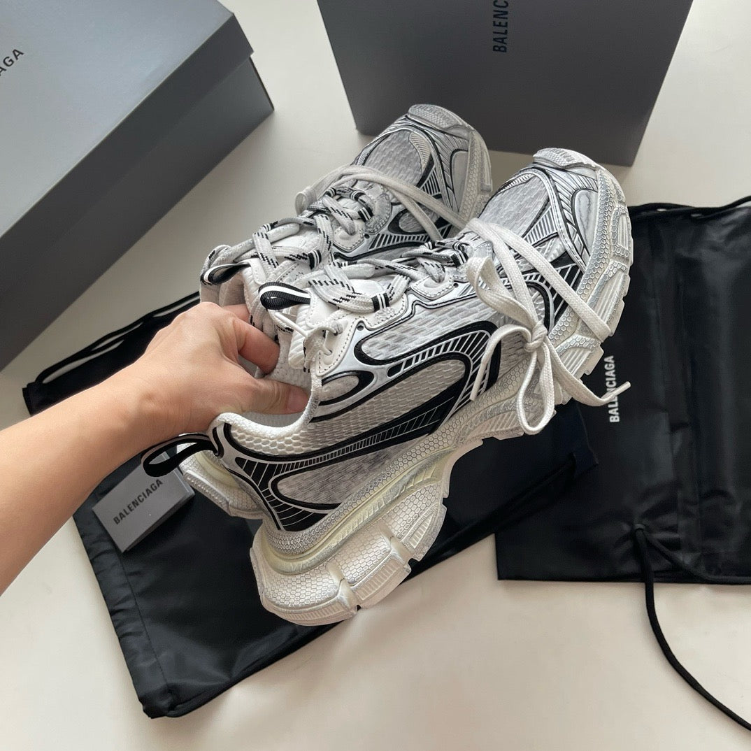 Caged Panel Runner Beige Sneakers