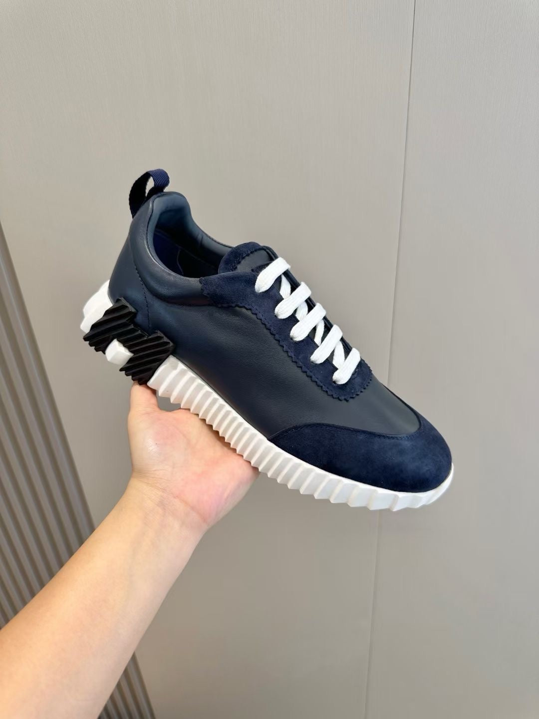 Black Knit Contrast Sole Low-Top - Men's