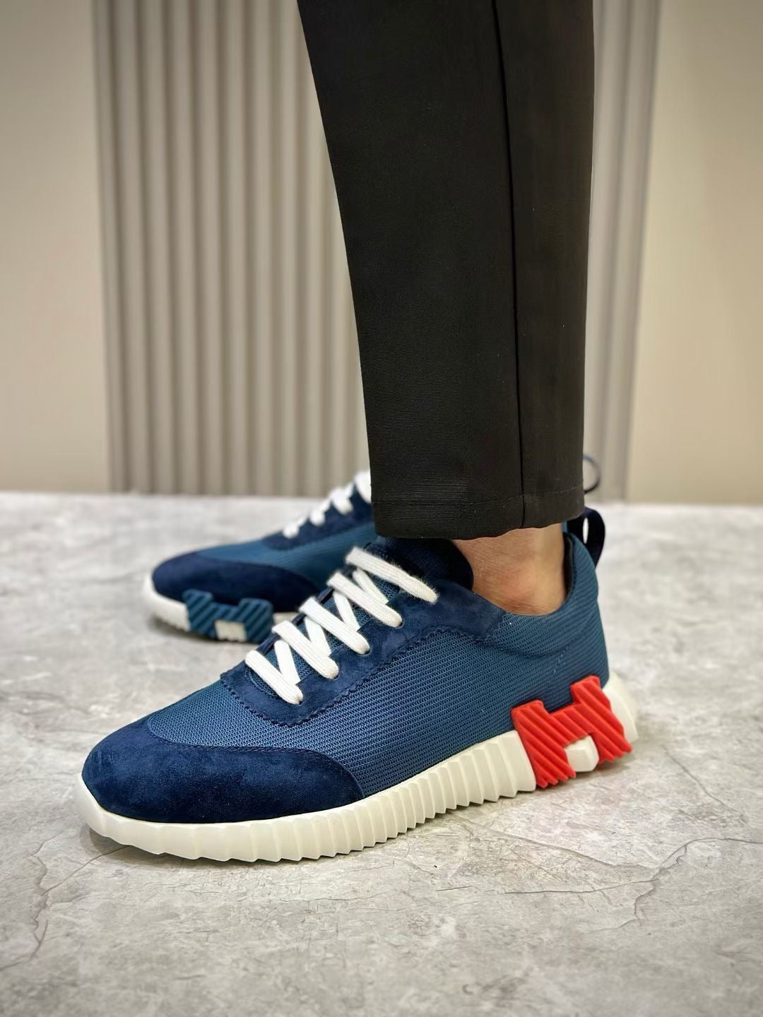 Black Knit Contrast Sole Low-Top - Men's