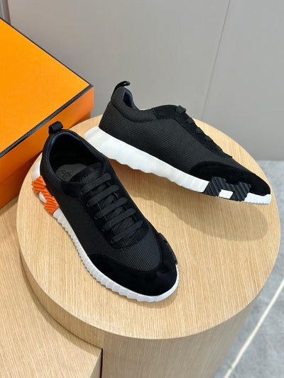 Navy Leather Contrast Sole Low-Top - Men's