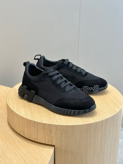 Navy Leather Contrast Sole Low-Top - Men's