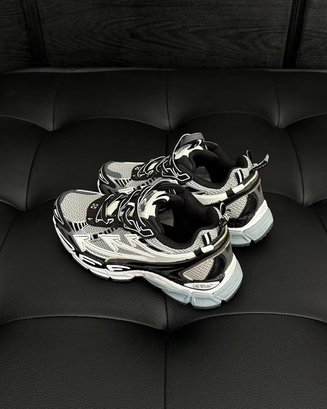 White Mesh Graphic Chunky - Men's
