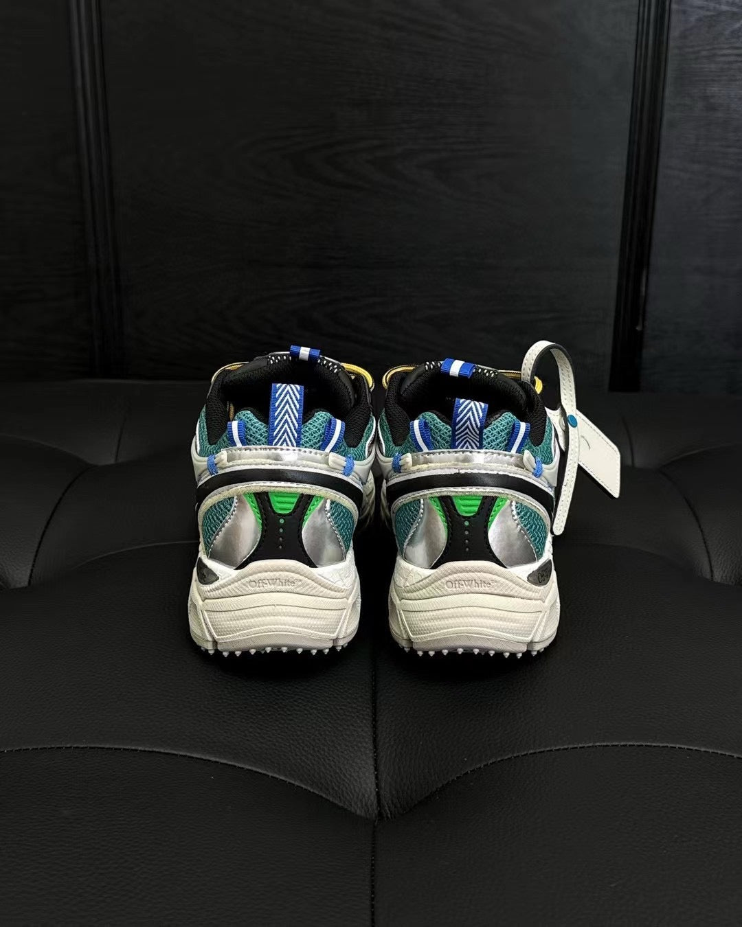 White Mesh Graphic Chunky - Men's