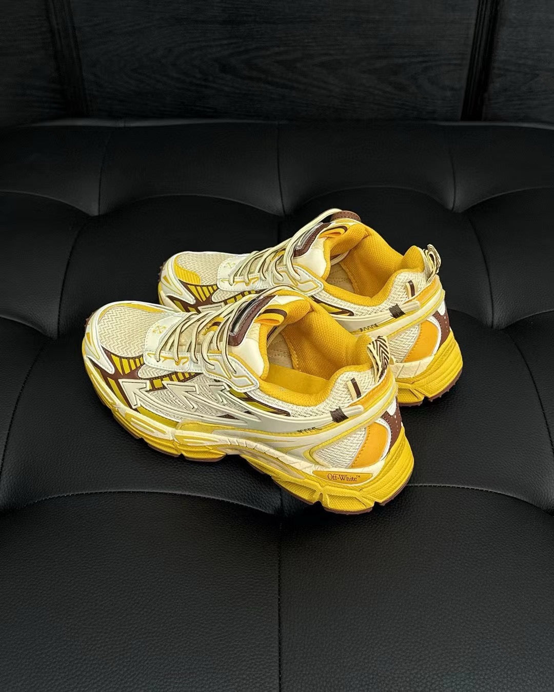 White Mesh Graphic Chunky - Men's