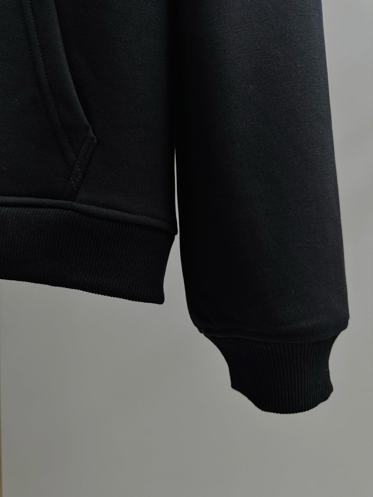 Black Cotton Chest Text Pullover - Men's