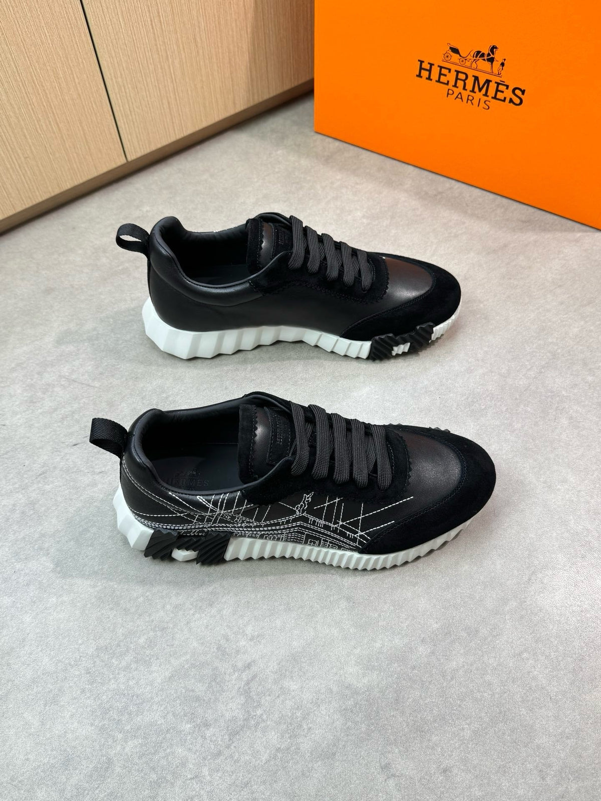 Black Knit Contrast Sole Runner - Men's
