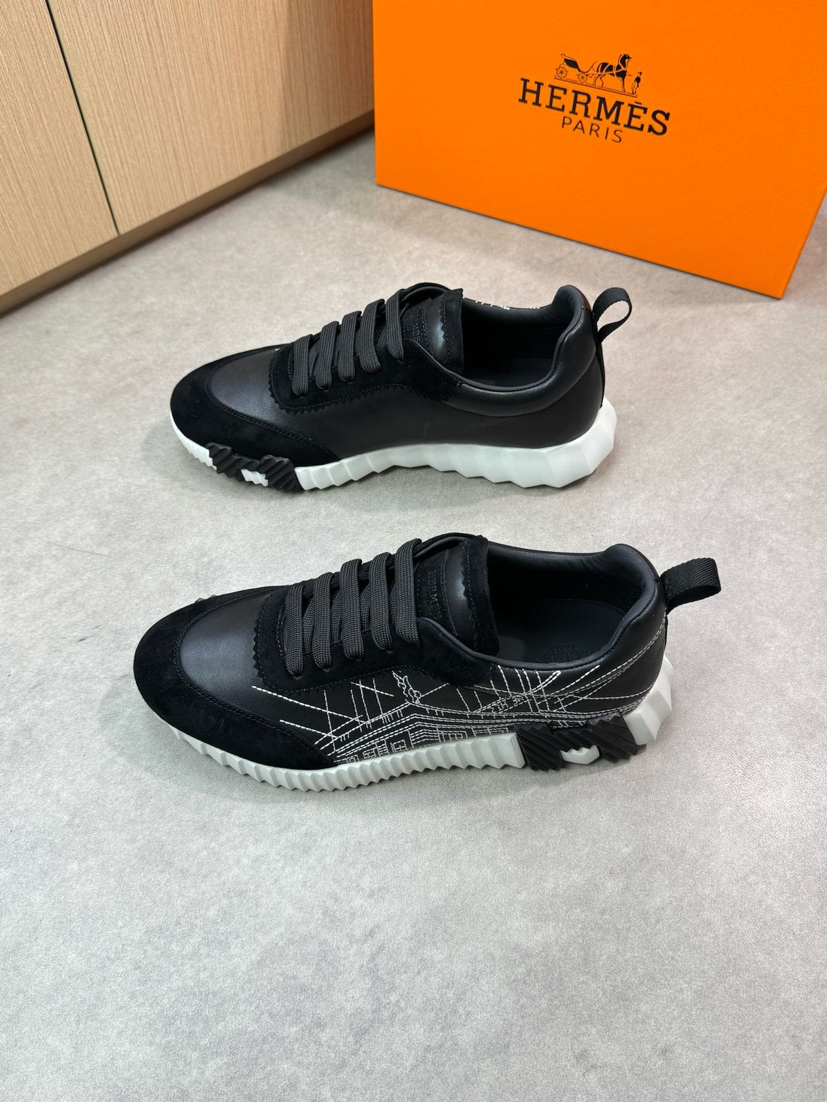 Black Knit Contrast Sole Runner - Men's