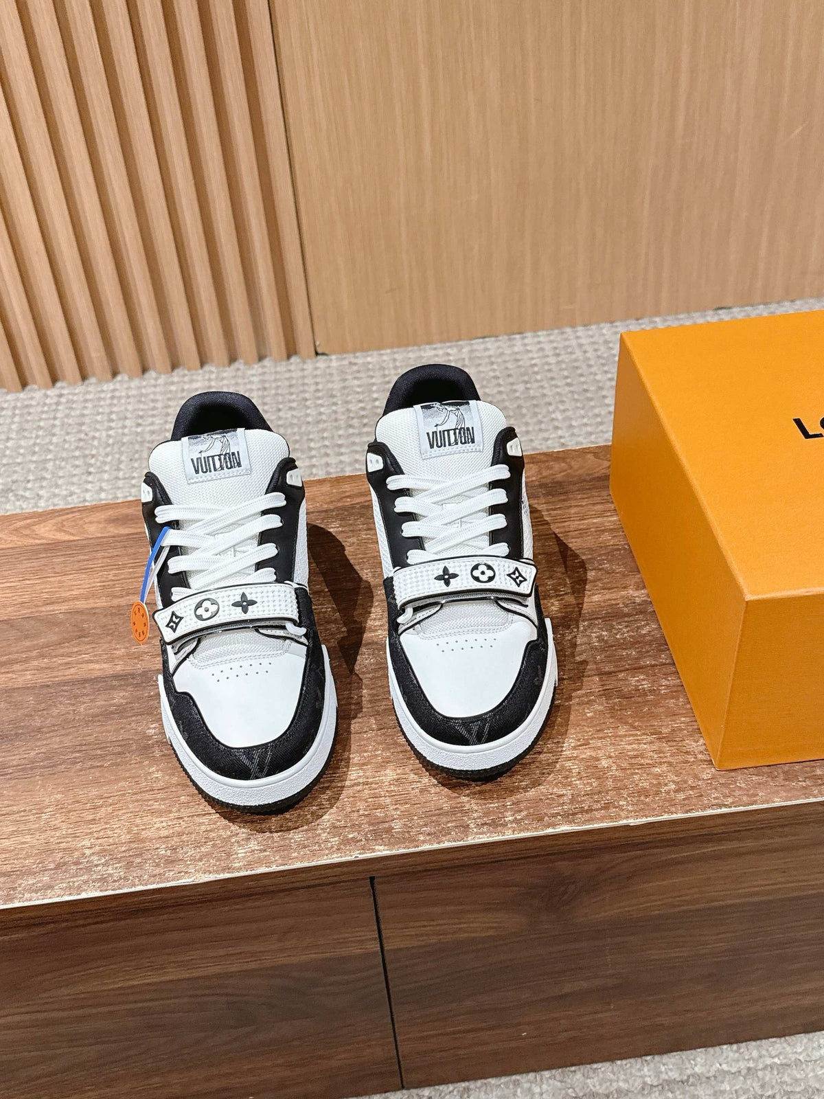 White Leather Graphic Chunky - Men's