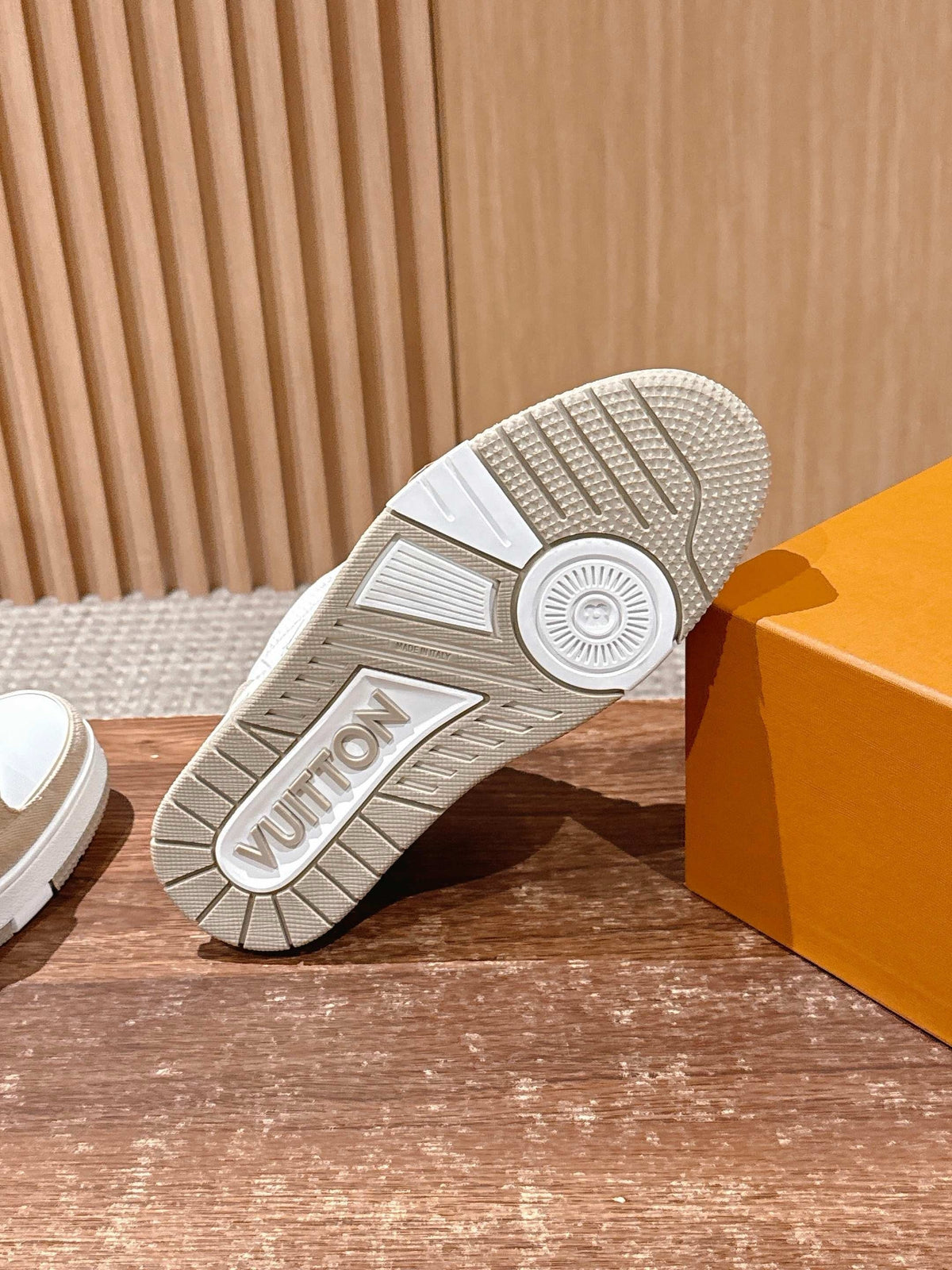 White Leather Graphic Chunky - Men's