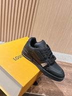 Trainer Black Textured