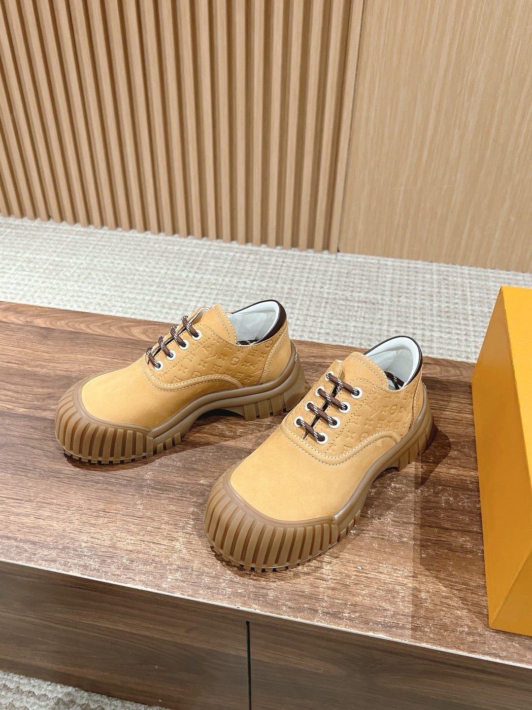 Beige Leather Lug Sole Ankle Boot - Women's