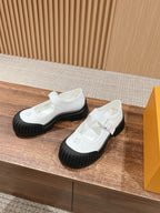 Black and White Flats