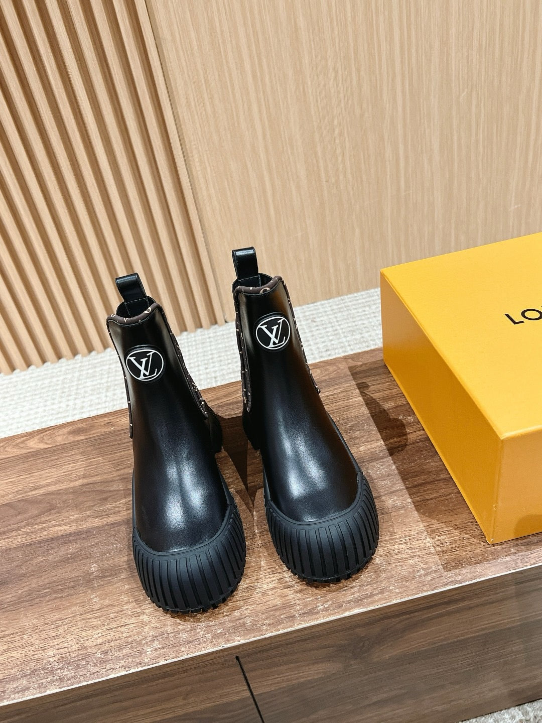Black Leather Logo Chelsea Boot - Women's