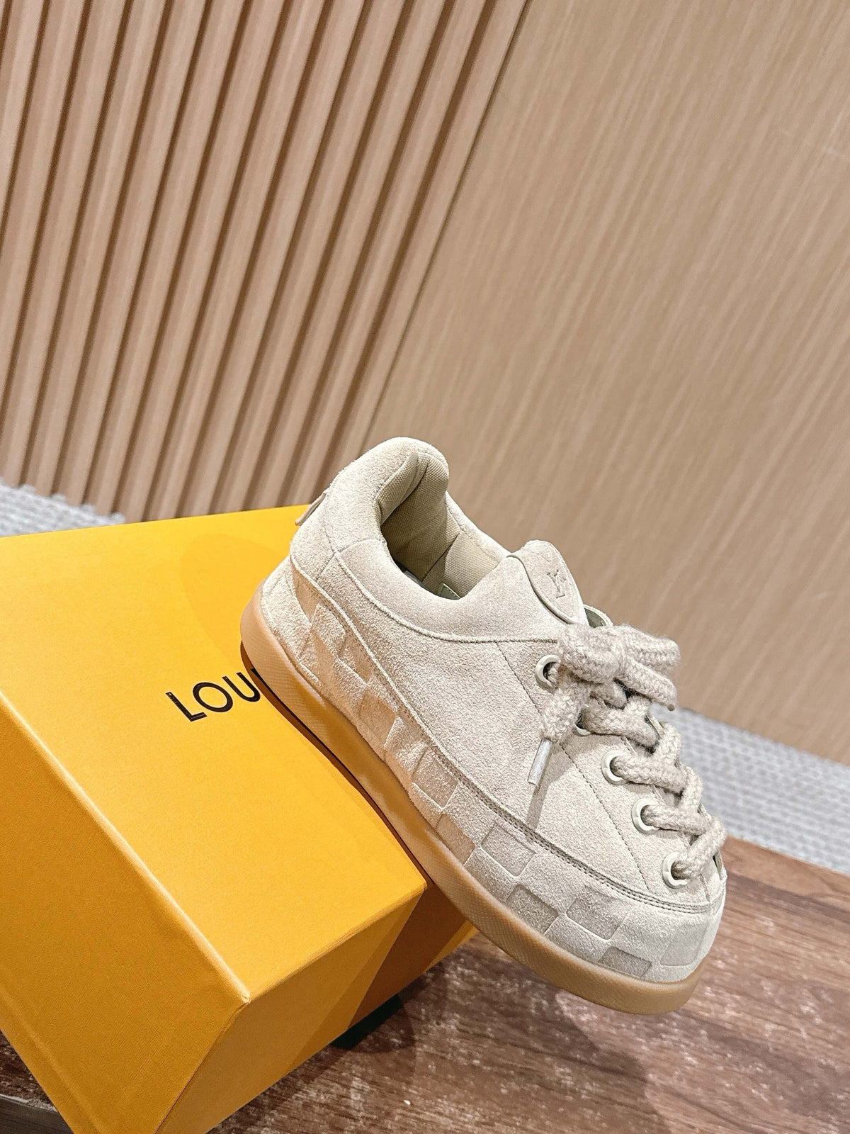 Cream Leather Embossed Low-Top - Women's