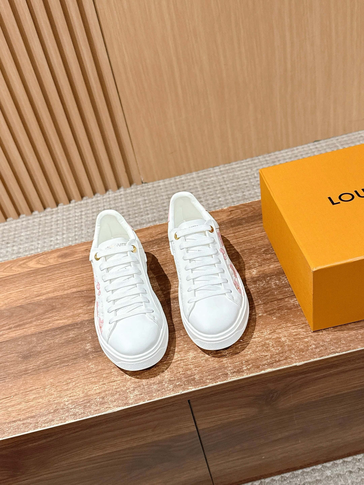 White Leather Embellished Low-Top - Women's