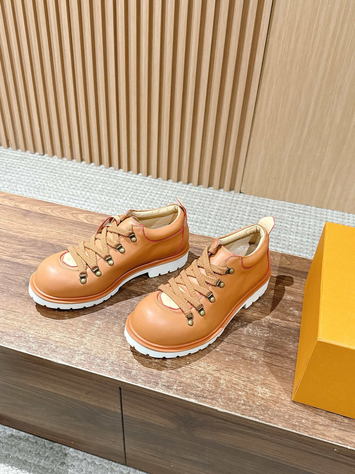 Trainer Black Leather