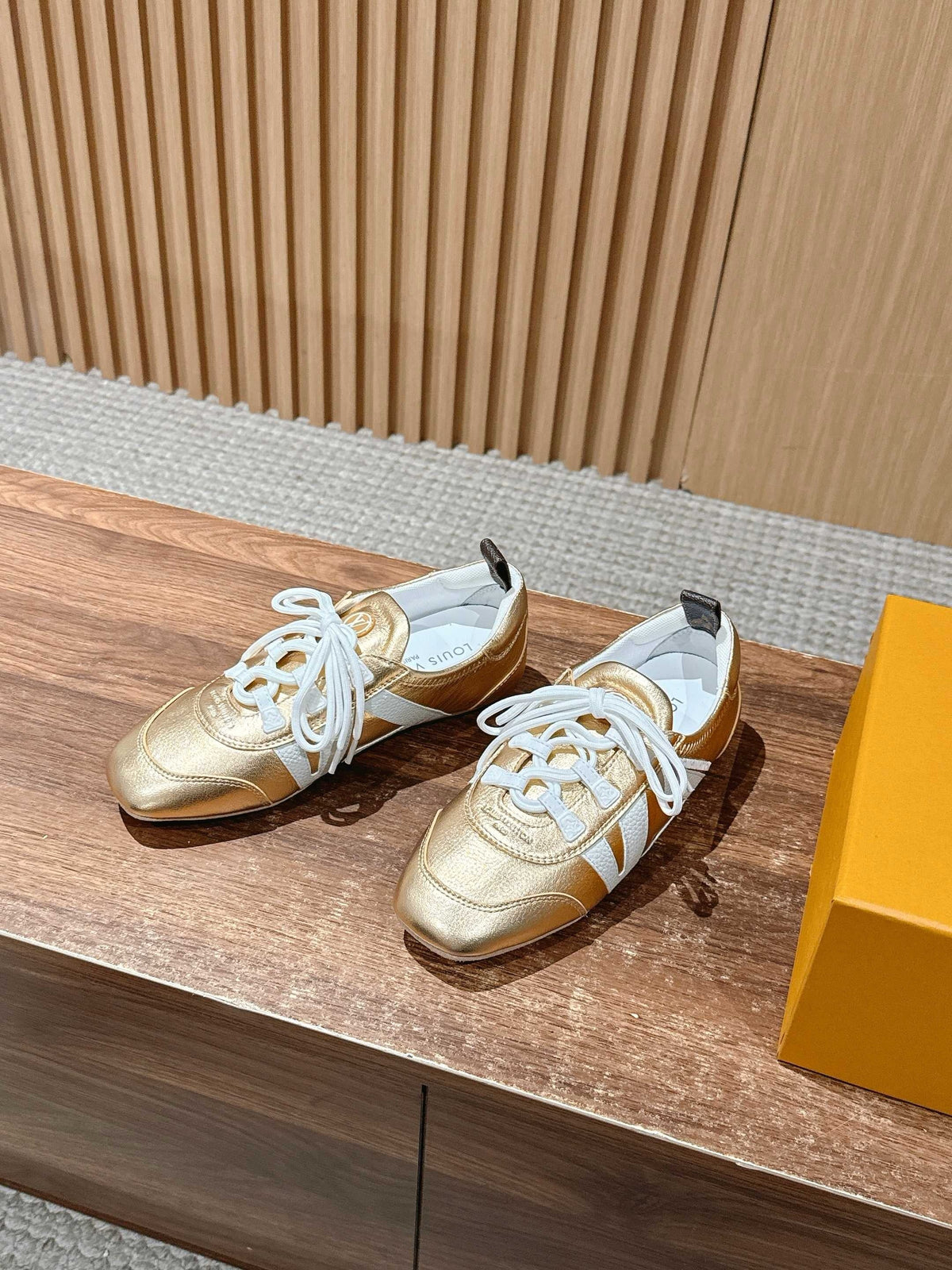 White Leather Contrast Trim Low-Top - Women's