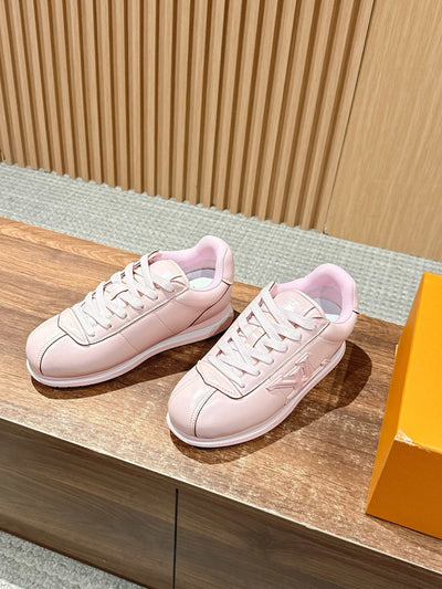 Black Leather Low Sneakers