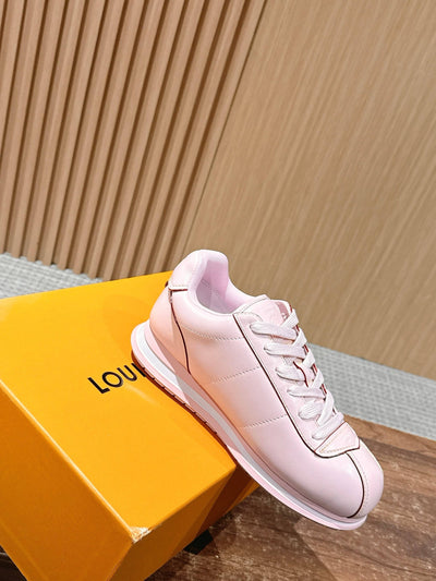 Black Leather Low Sneakers